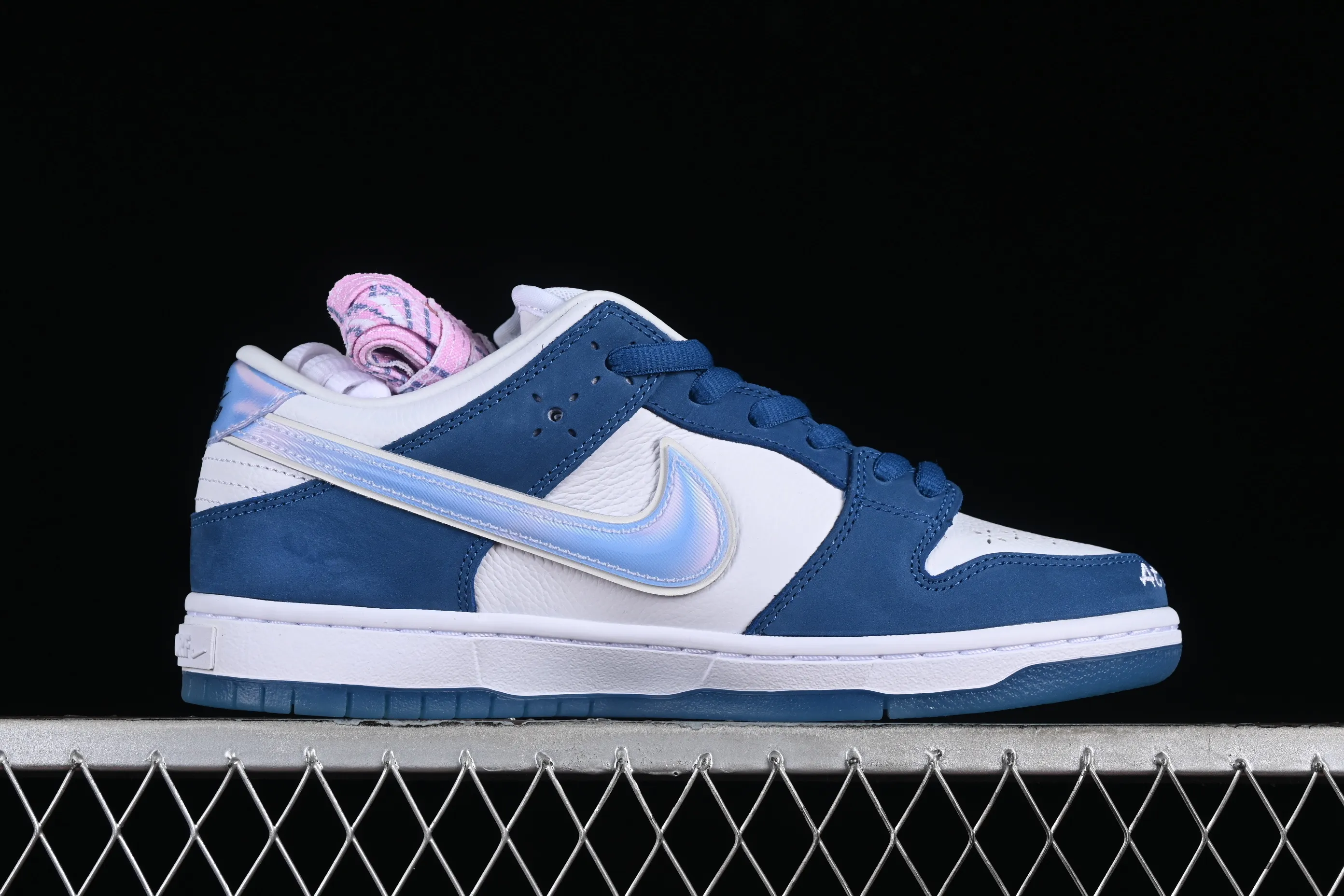 All categories Nk SB Dunk series Nk SB Dunk Low low-top sneakers M version pure original Born x Raised x Nk SB Dunk American street style joint model SB low-top sports and leisure sneakers FN7819-400